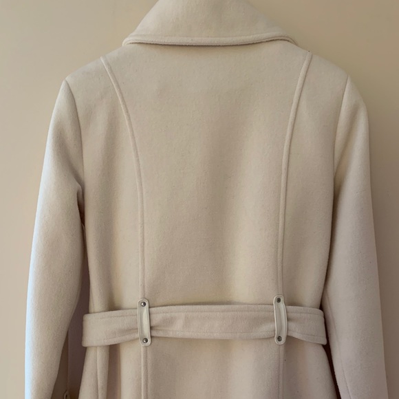 White cream wool Coat with belt - Picture 6 of 13